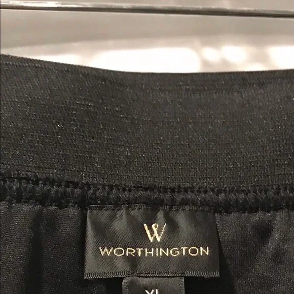 Women’s Skirt - Picture 4 of 6